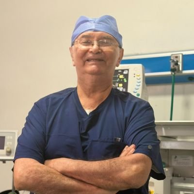 Dr. Enrique Salado Carbajal